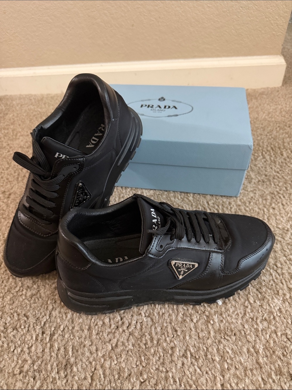 Prada Black Men’s Low-Top Sneakers with Logo Plaque